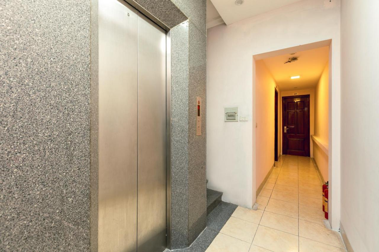 Oyo 653 Huong Thao Hotel Hanoi Buitenkant foto